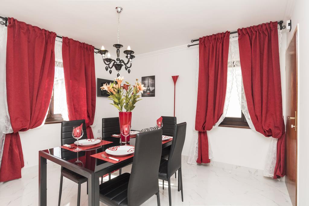 Apartments Paris أوماغ الغرفة الصورة